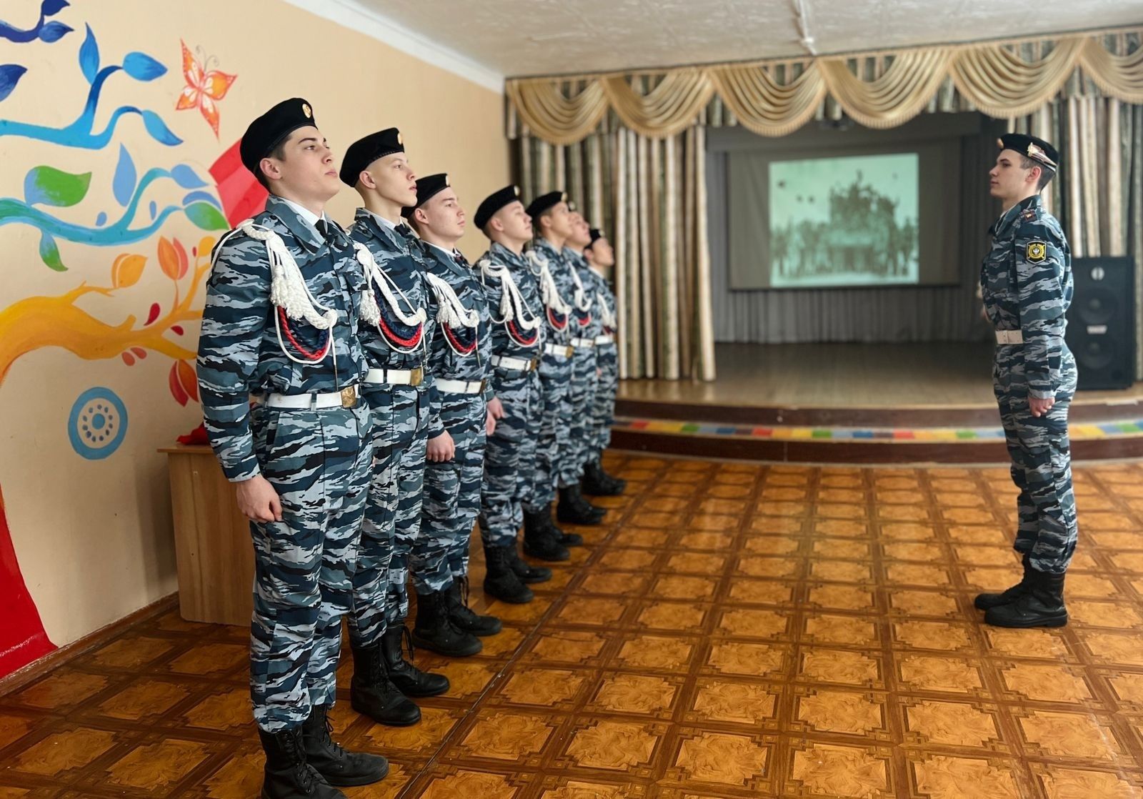 Учащиеся 6 классов Джалильской школы √ 2 вступили в ряды Юнармии