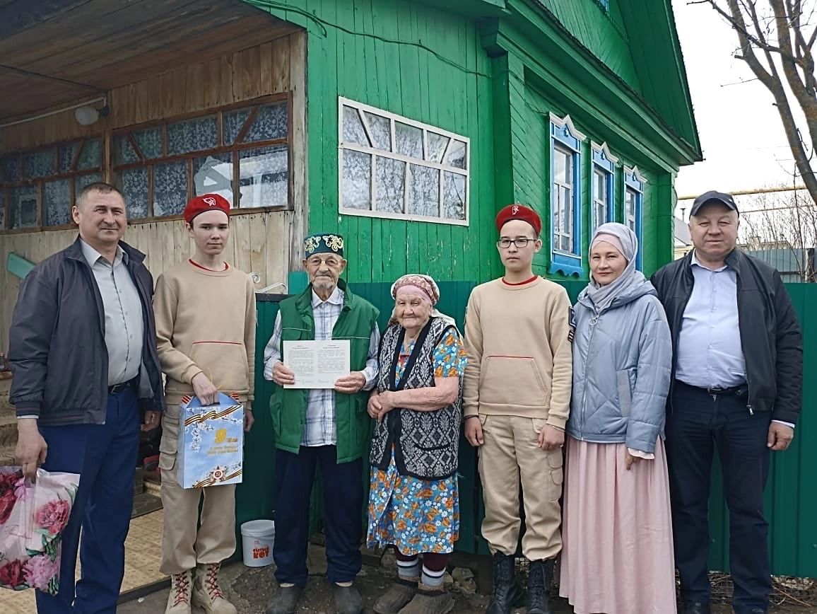Глава района Фарит Хуснуллин поздравил ветеранов района