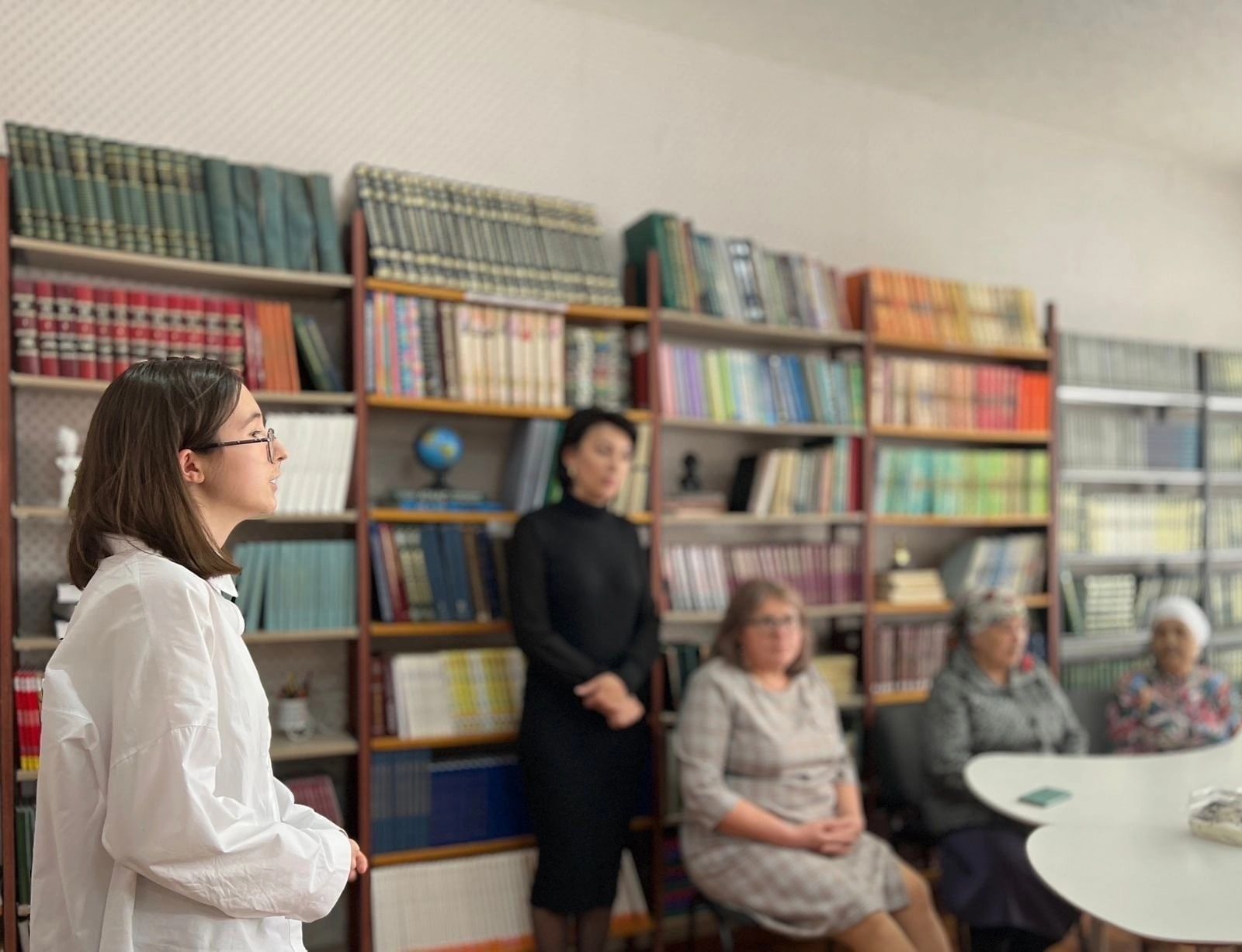 В Джалильской СОШ №2 состоялась встреча с учителями-ветеранами