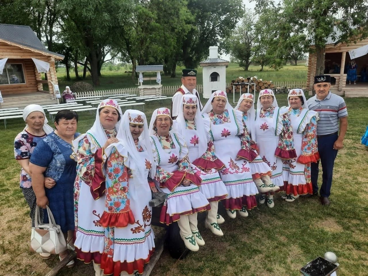 Бүген сарманлылар Фольклор көнен күршеләр белән билгеләп үттеләр