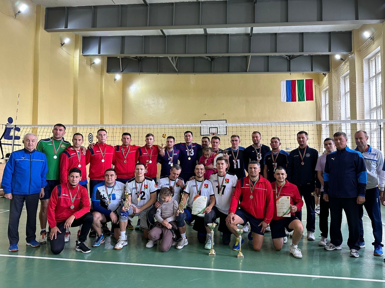 Мужская сборная района по волейболу стала чемпионом РТ
