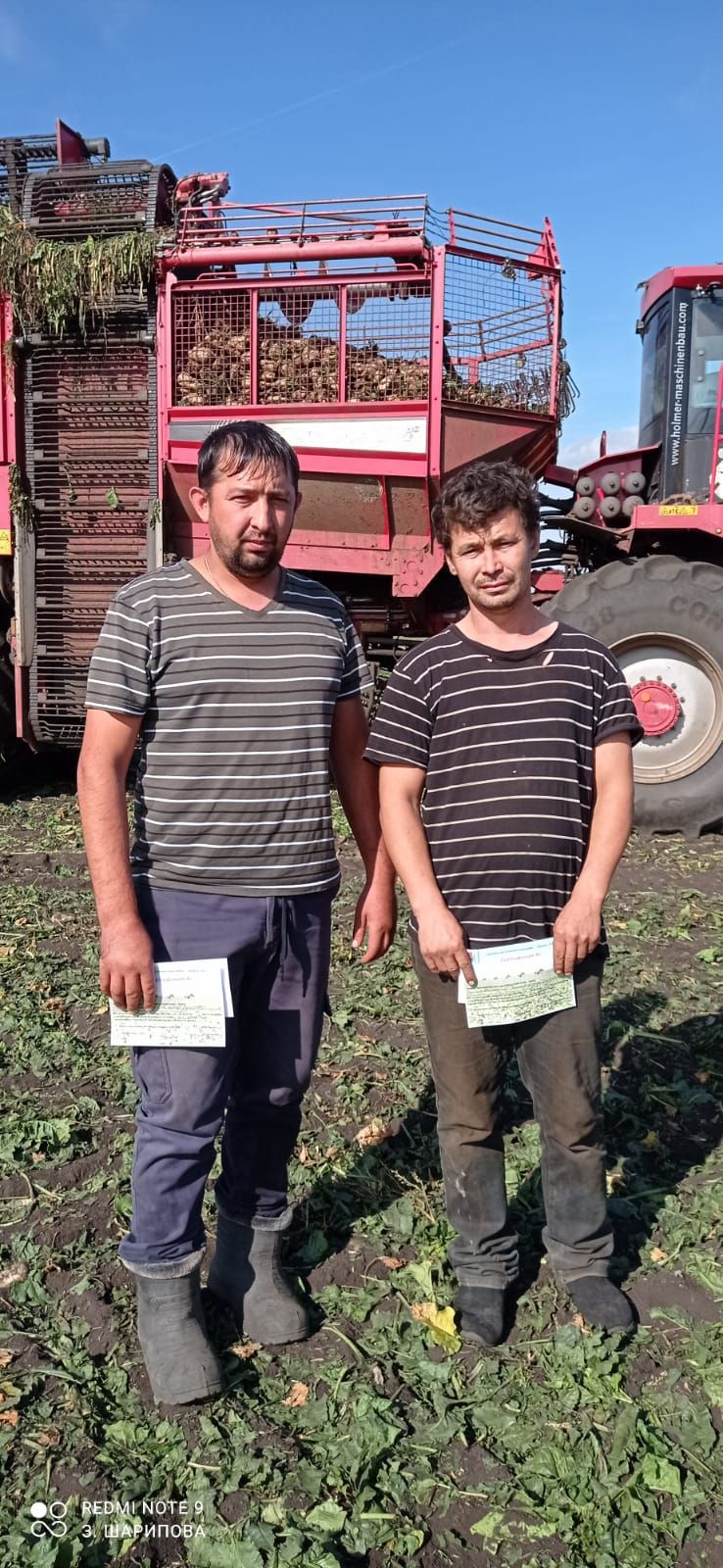 Район башлыгы бәйге җиңүчеләрен бүләкләде