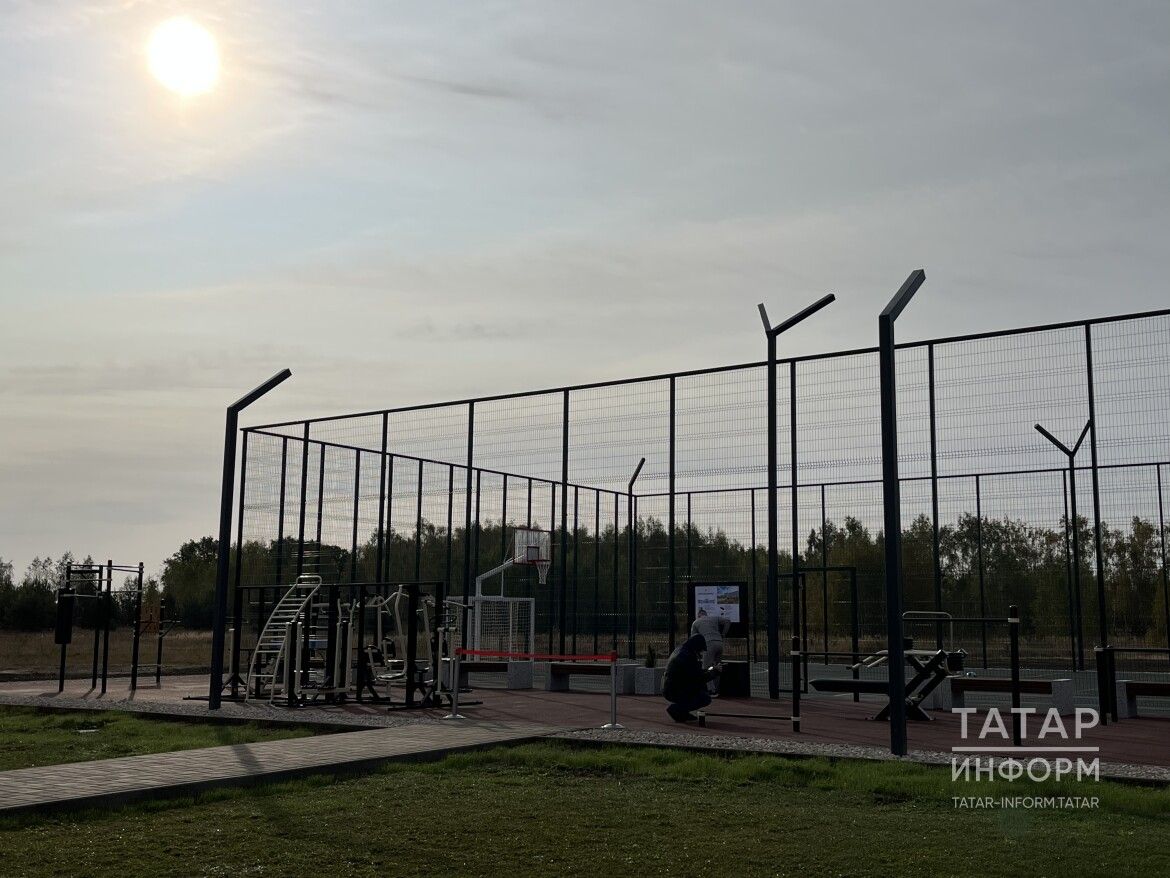 Болгар ислам академиясендә спорт мәйданчыгын ачу тантанасында Минтимер Шәймиев катнашты