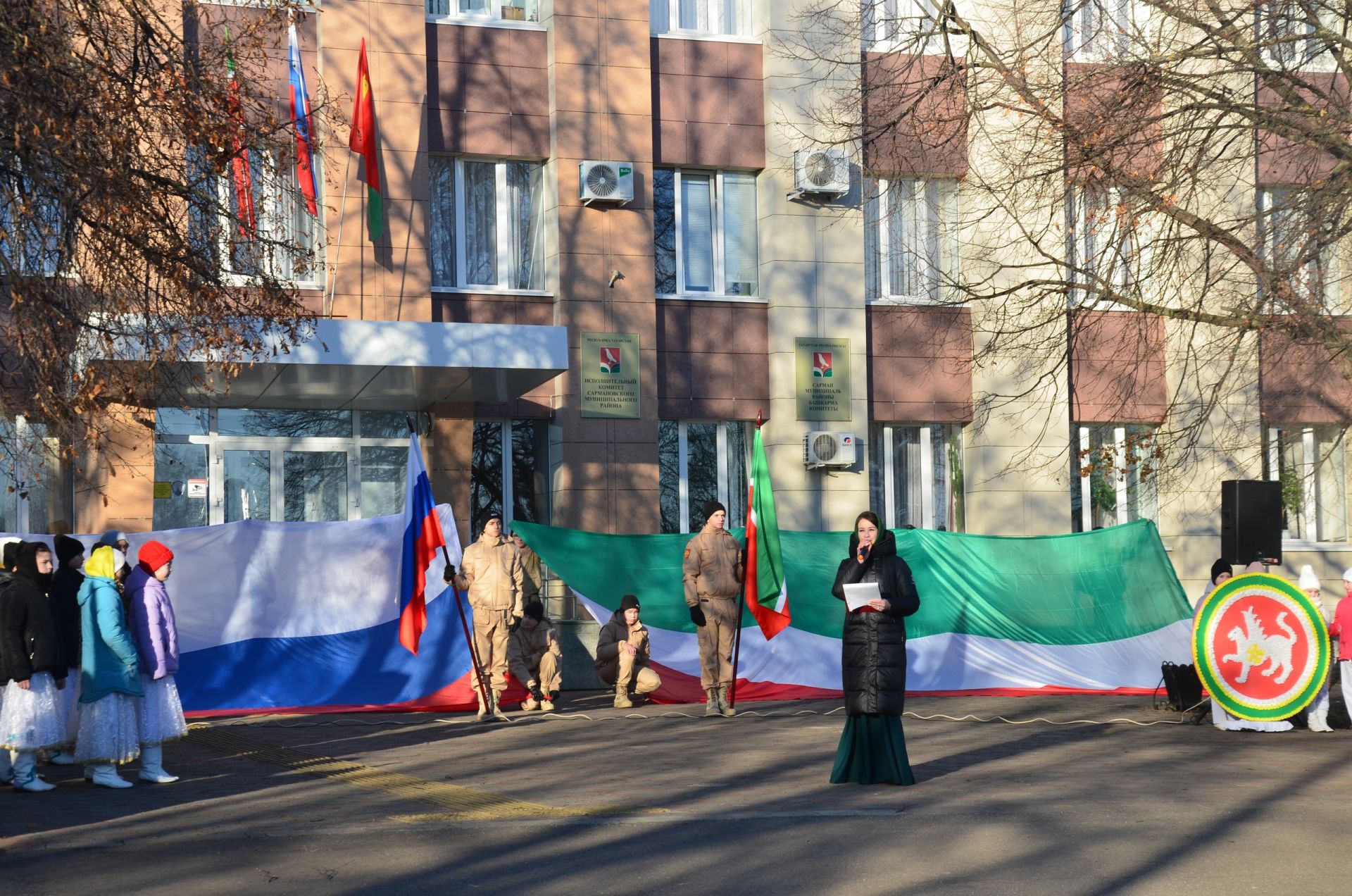 Сарманлылар Татарстан флагы көнен бәйрәм иттеләр