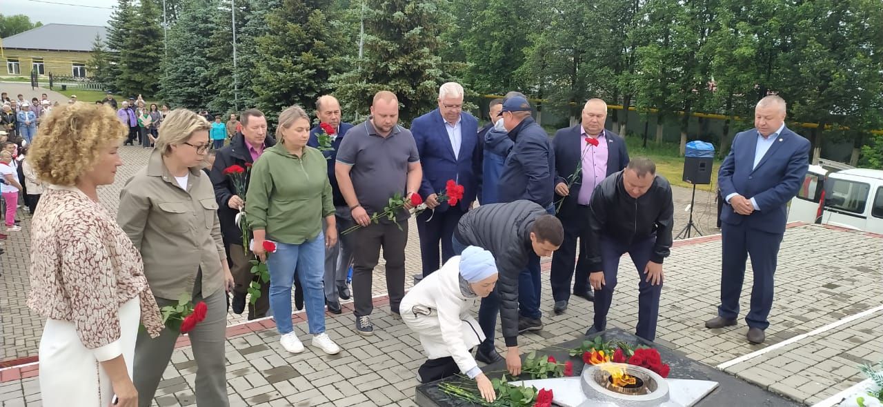 Сарманда «Бер минут тынлык» акциясенә кушылдылар