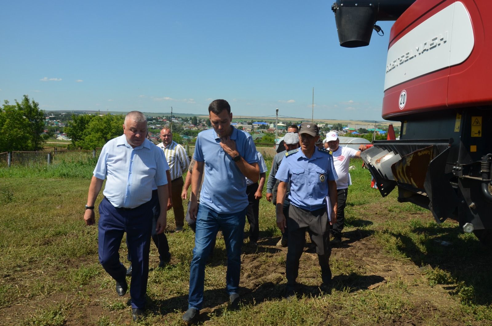 В районе проходит «Парад комбайнов»