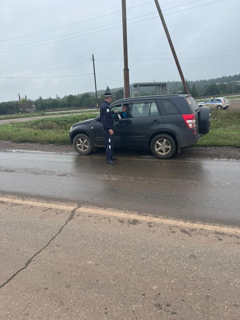 На шестерых нарушителей ПДД в районе составили протоколы