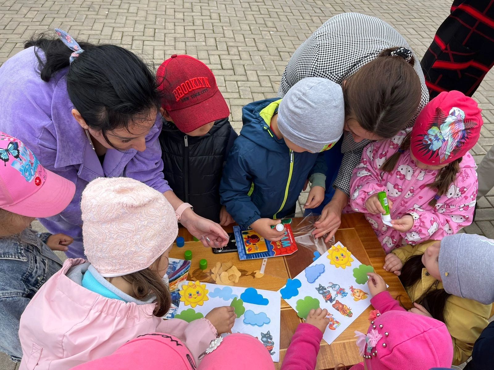 Сарман үзәк китапханәсе хезмәткәрләре «Гаилә белән әкиятләр укыйбыз» дип исемләнгән чара үткәрделәр