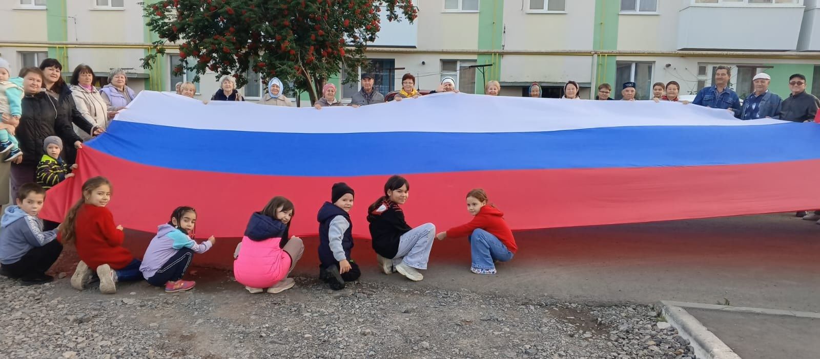 “Бердәм флагы астында” диеп исемләнгән бәйрәм чарасы