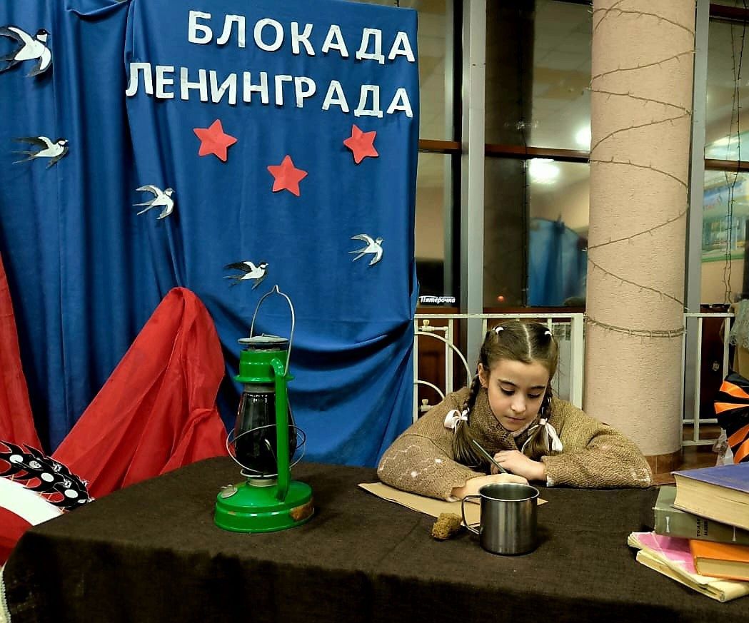 В Джалильской школе №1 организовали театрализованную выставку