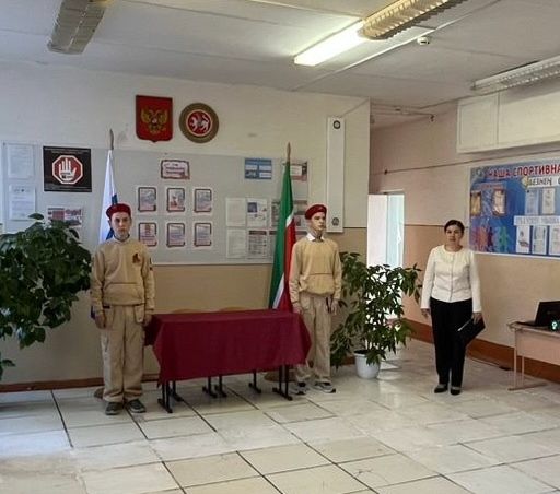 В Иляксазской школе открыли Парту Героя