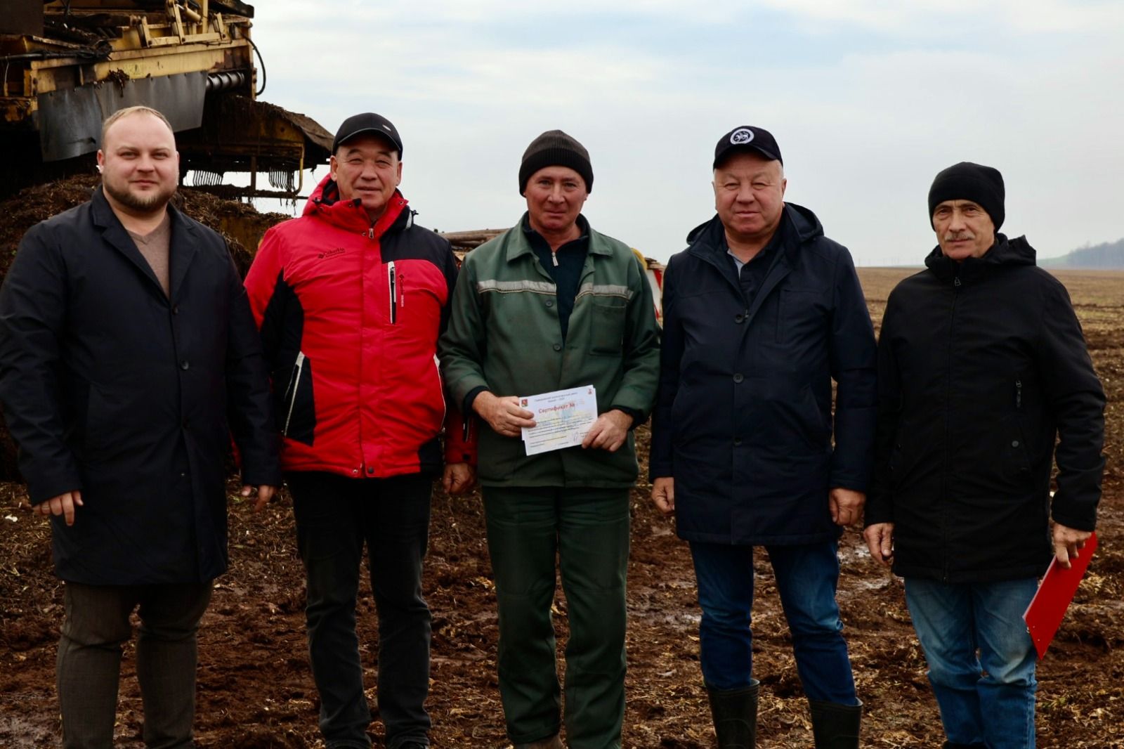 В районе наградили лучших по уборке сахарной свеклы