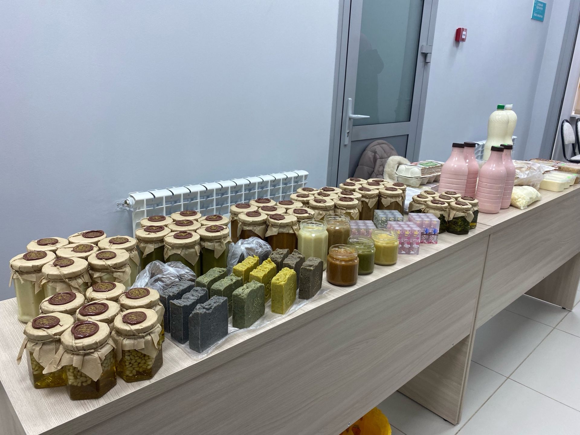 Матбугат үзәгендә узган ярминкә абунәчеләрне очраштырды