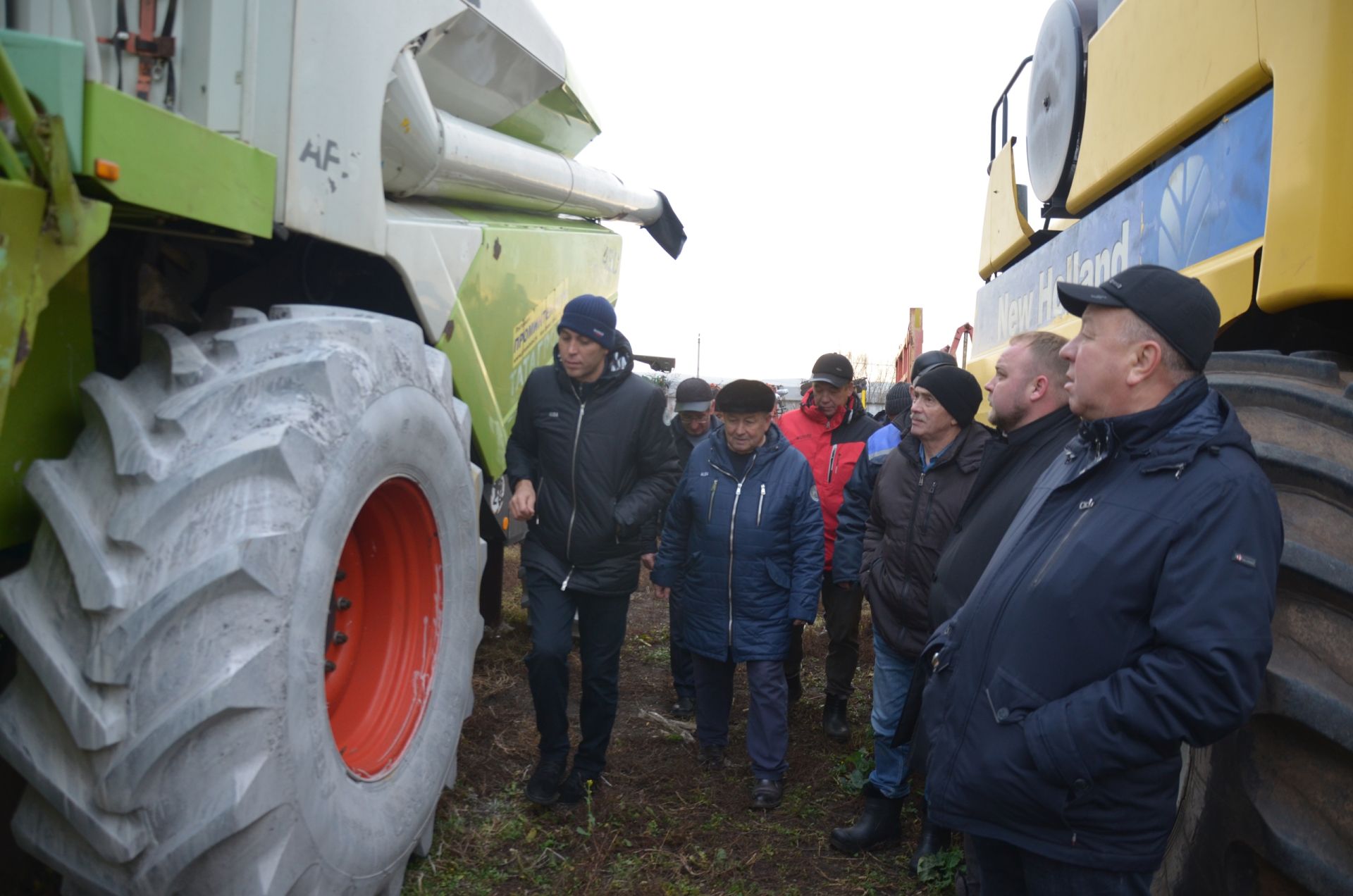 В районе провели проверку АПК по постановке техники на зимнее хранение и подготовке к ремонту