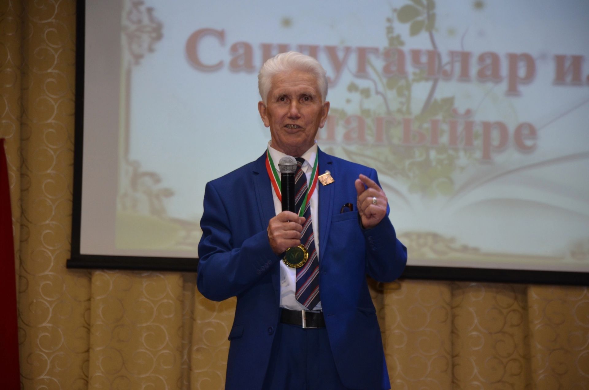 Дамир Гарифуллин лауреат билгесе белән бүләкләнде