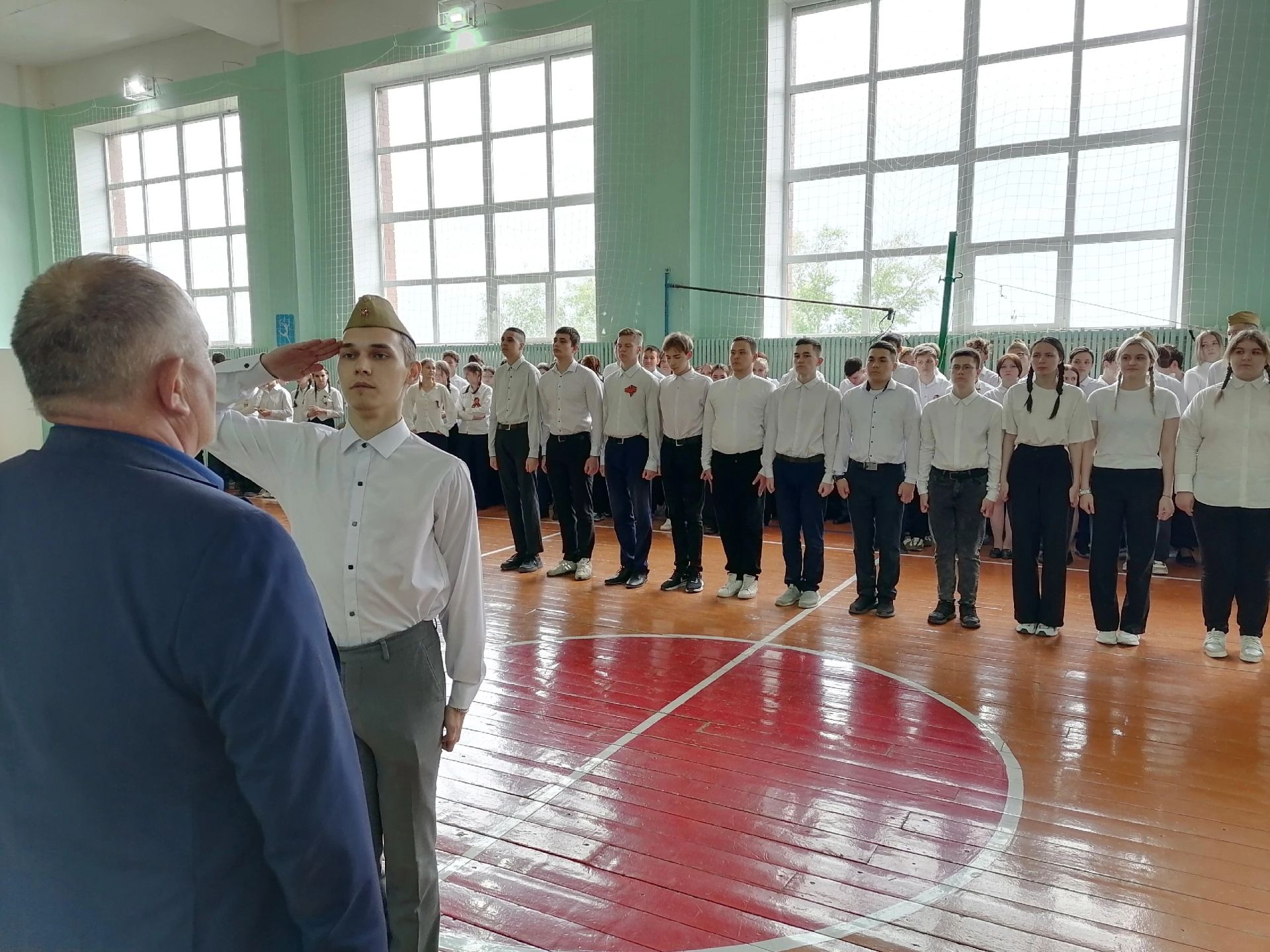 Торжественный смотр-конкурс песни и строя состоялся в Джалильской гимназии