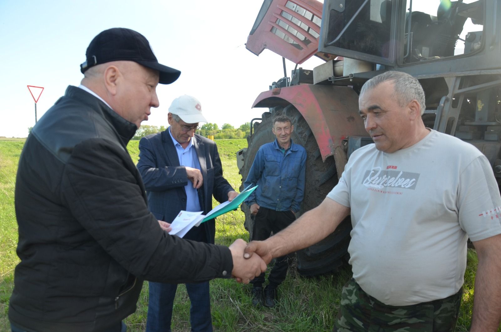 В районе наградили передовиков посева