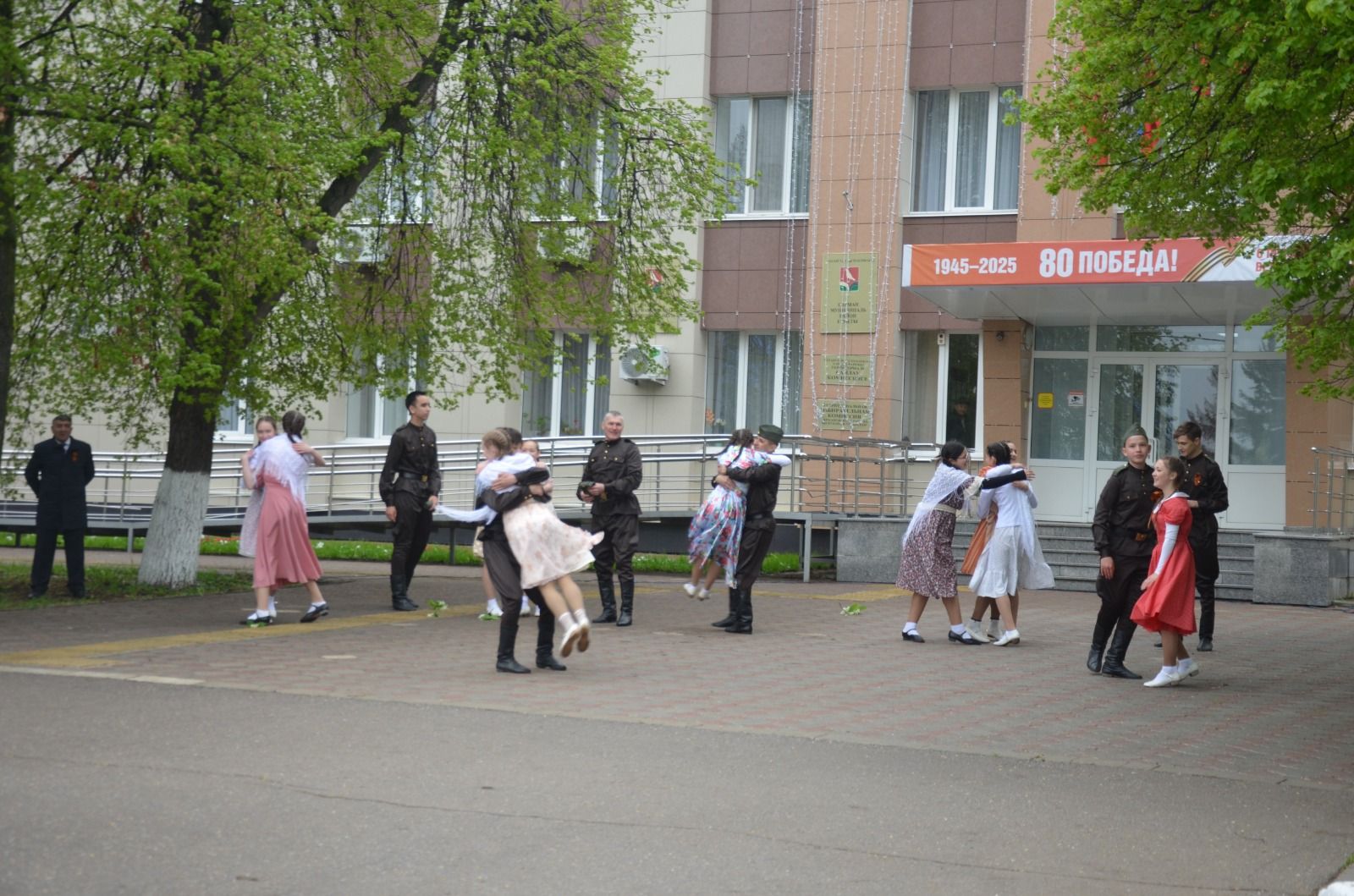 «Зәңгәр яулык» сугыш елларына алып кайтты