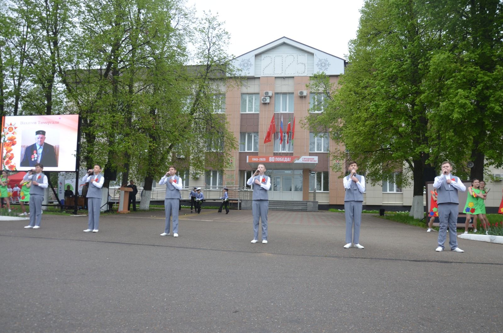 «Зәңгәр яулык» сугыш елларына алып кайтты