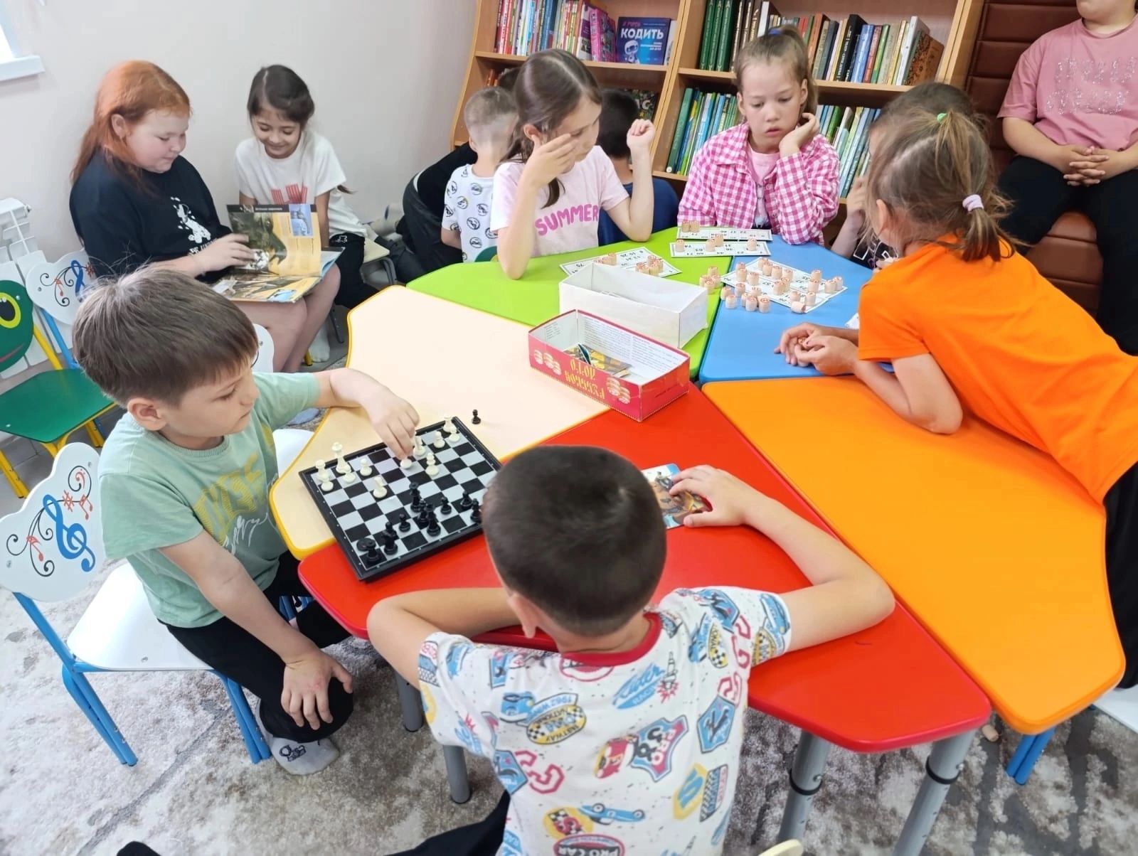 Юные сармановцы изучили ПДД в увлекательной викторине от детской библиотеки