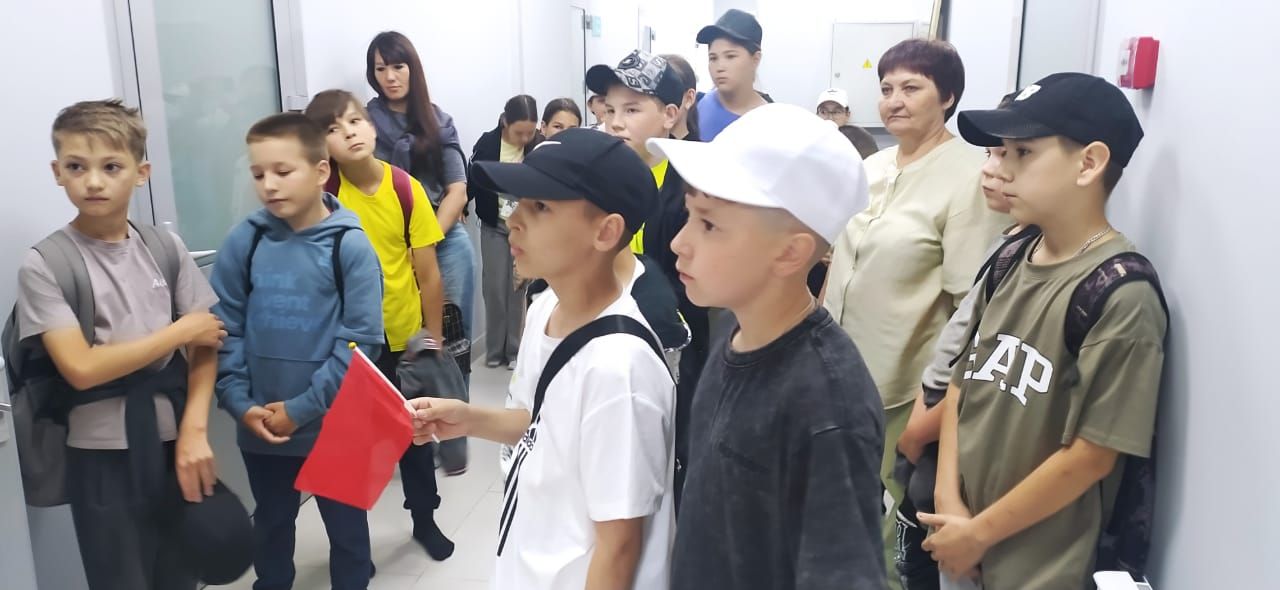 Сарман гимназиясе укучылары редакциягә кунакка килделәр