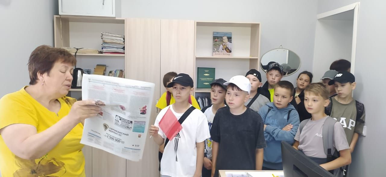 Сарман гимназиясе укучылары редакциягә кунакка килделәр