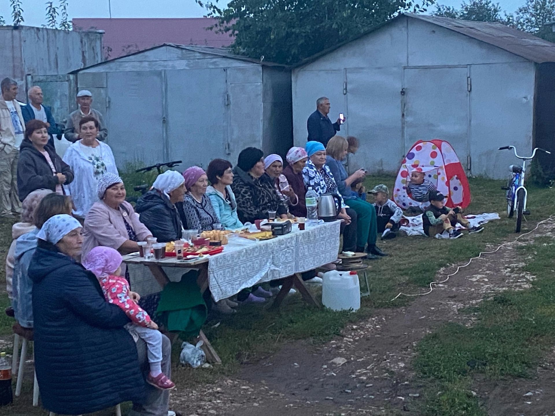 Сарманда күршеләр бәйрәм иттеләр