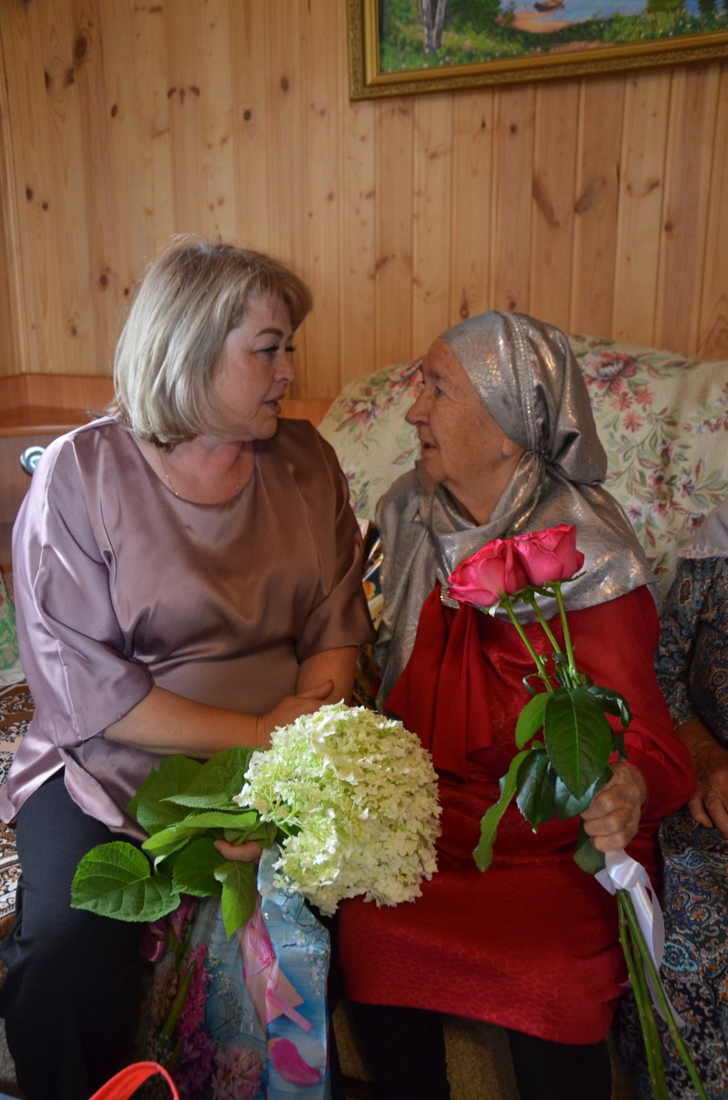 Нәзирә апаны авылдашлары да зурладылар