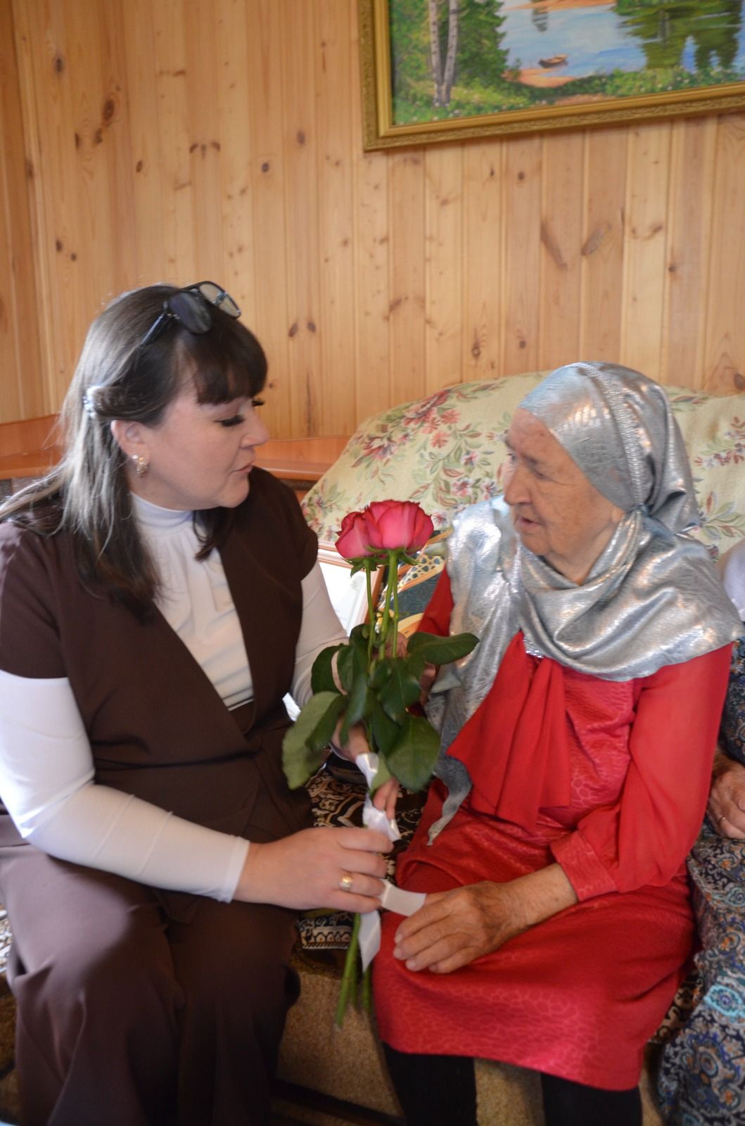 Нәзирә апаны авылдашлары да зурладылар