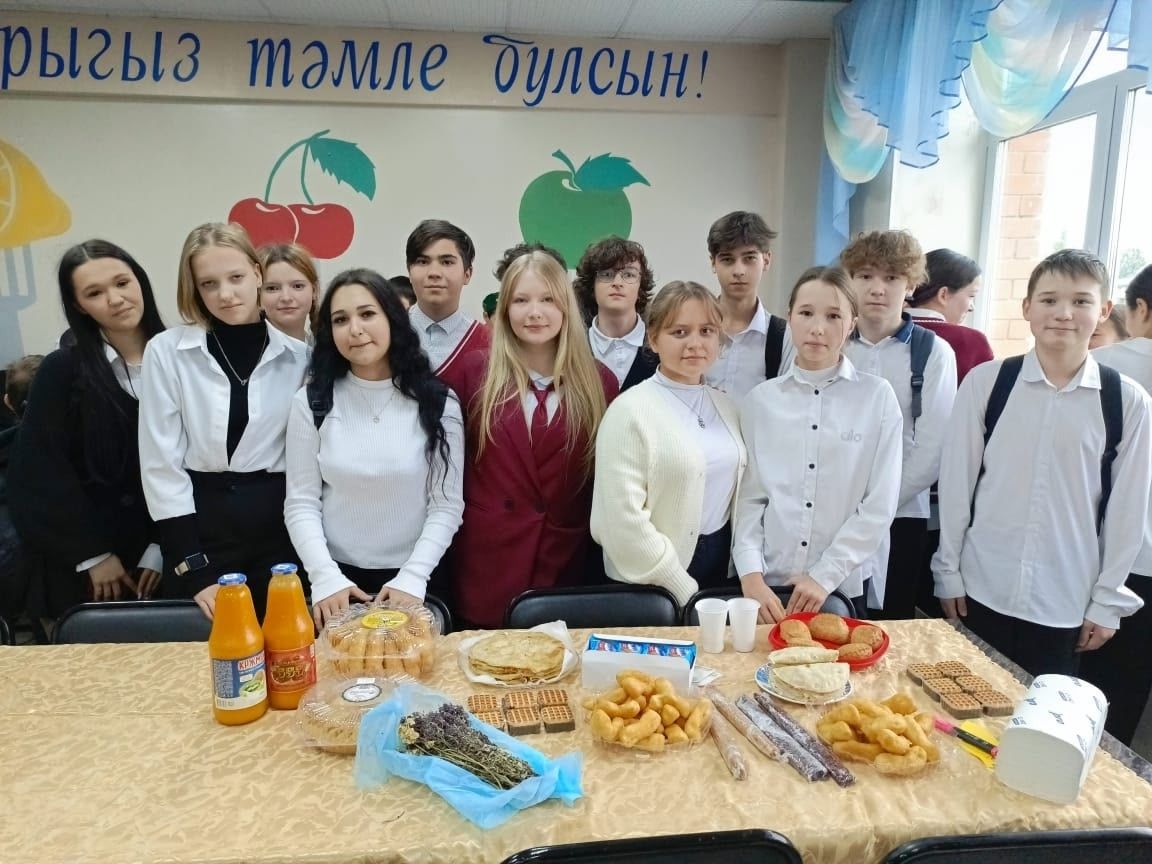 Ученики Джалильской гимназии подарили заботу пожилым людям