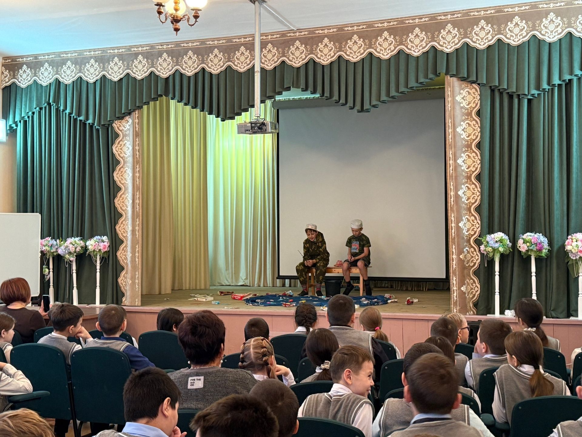 Эко-сказка от театрального кружка Сармановской гимназии