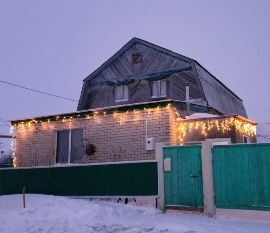 Ләшәү Тамакта Кыш бабай матур йорт хуҗасын бүләкләде