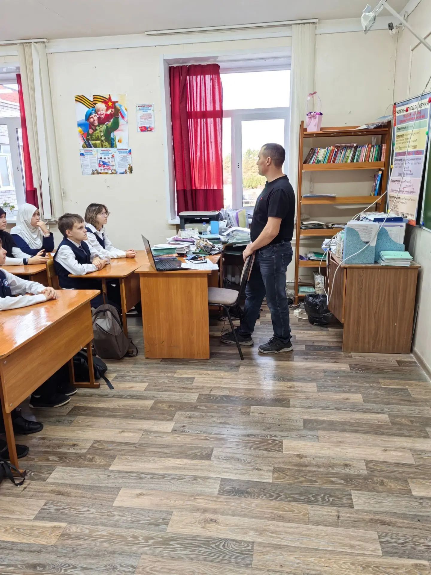Җәлил гимназиясендә Әтиләр көненә багышланган чаралар узды