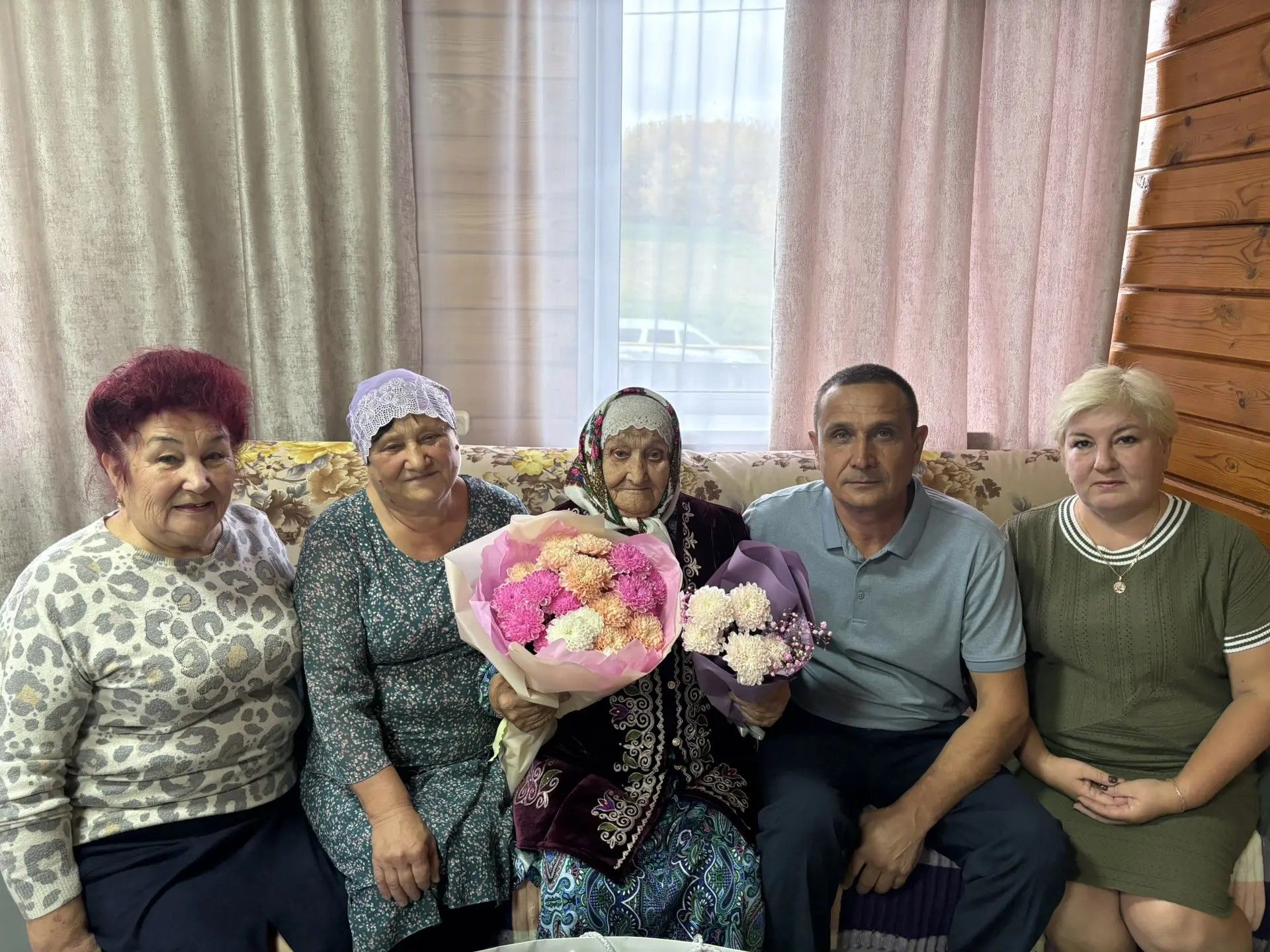 Шәйдуллиннарга ике шатлык бергә килде