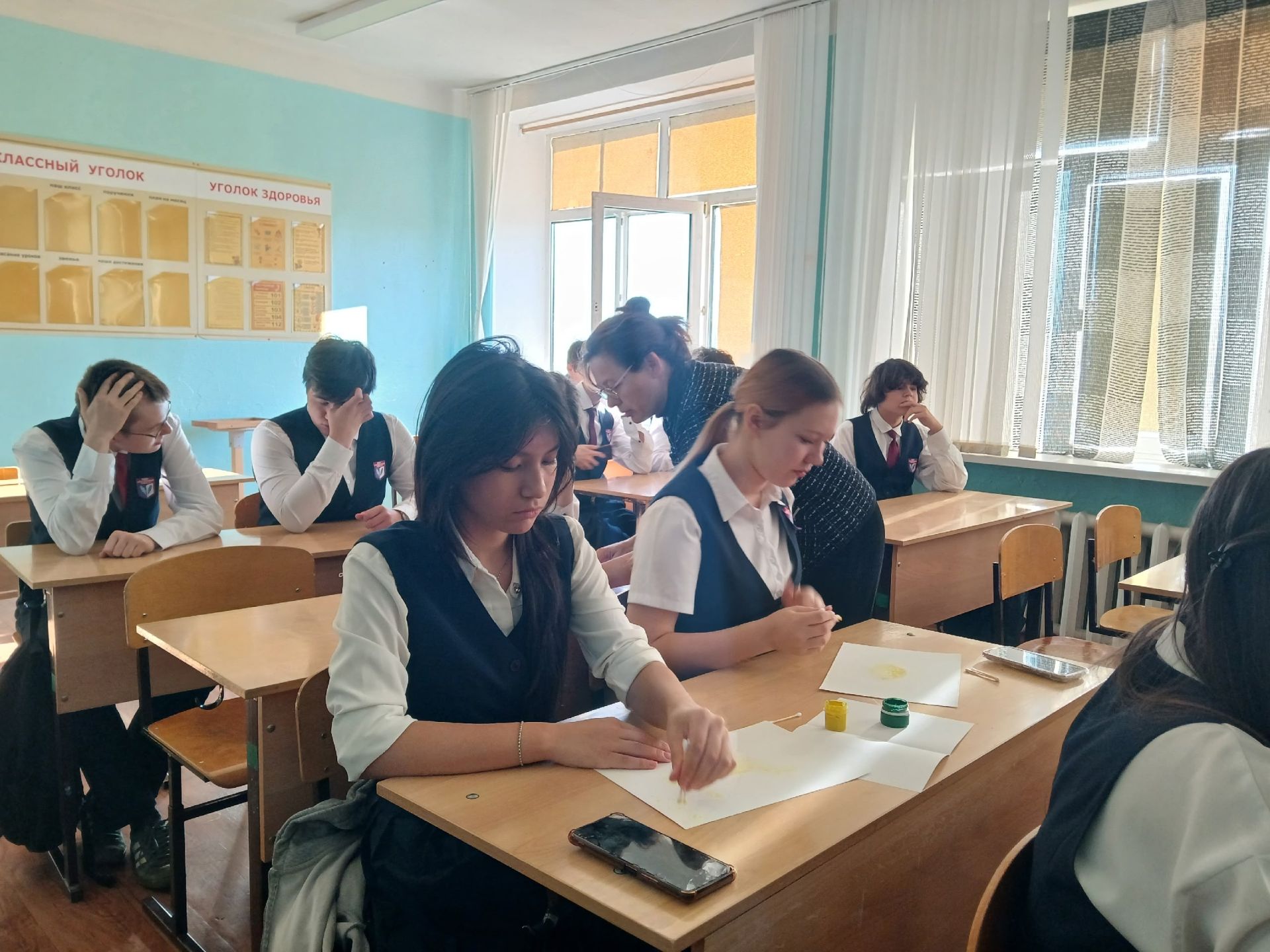 Мастер-класс по пуантелизму для школьников Джалиля