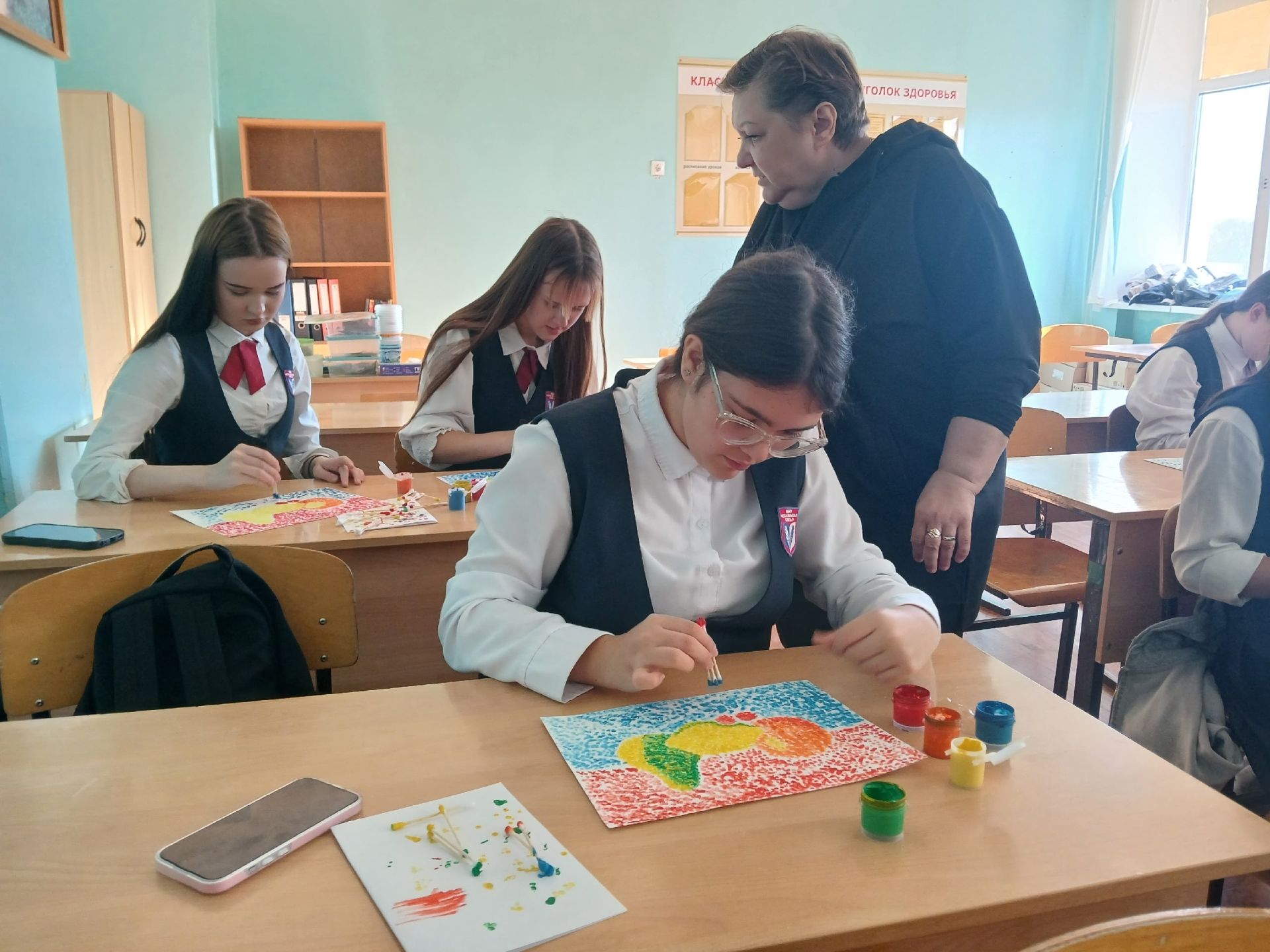 Мастер-класс по пуантелизму для школьников Джалиля