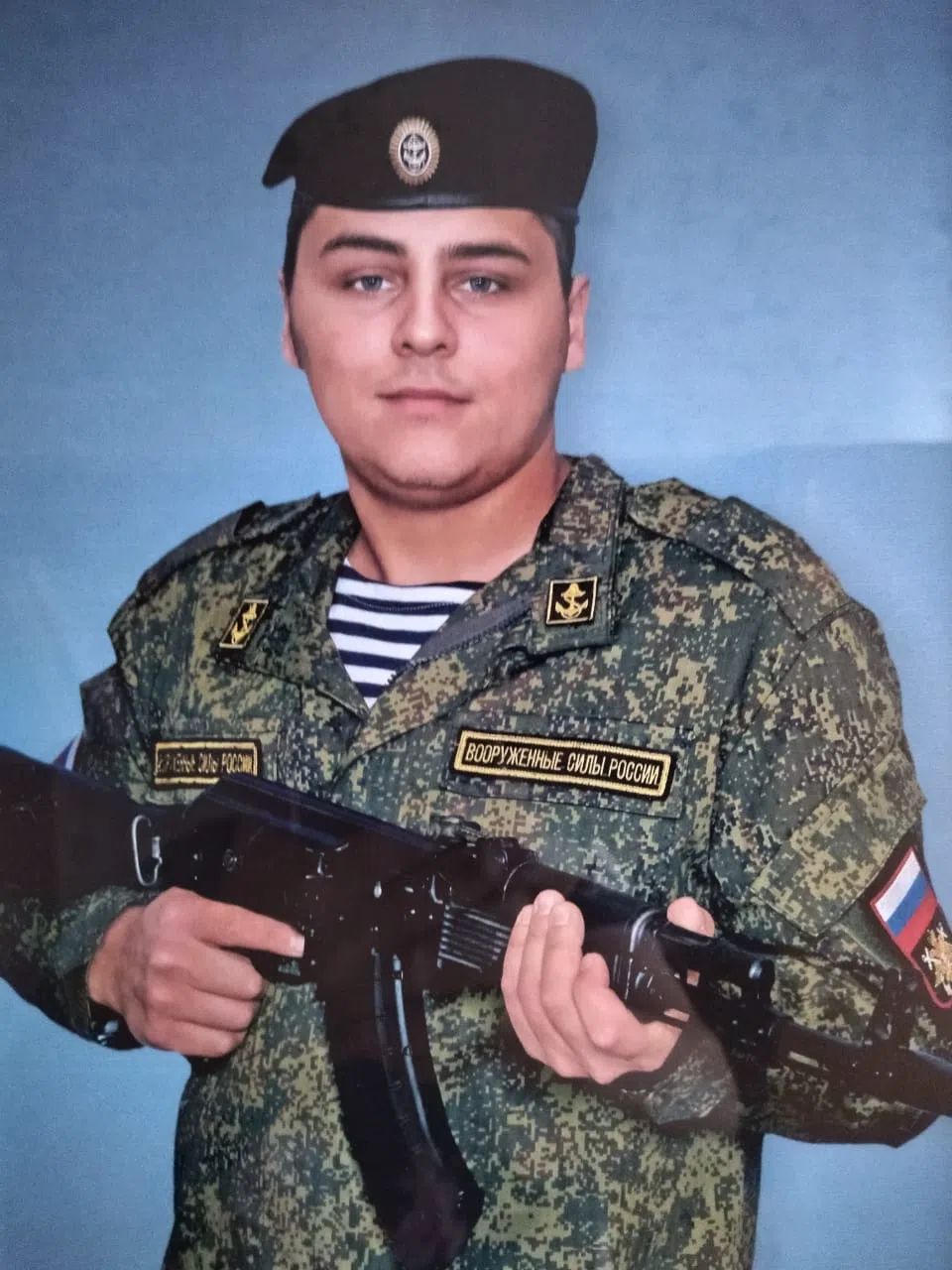 Әлмәттә солдат каршы алдылар
