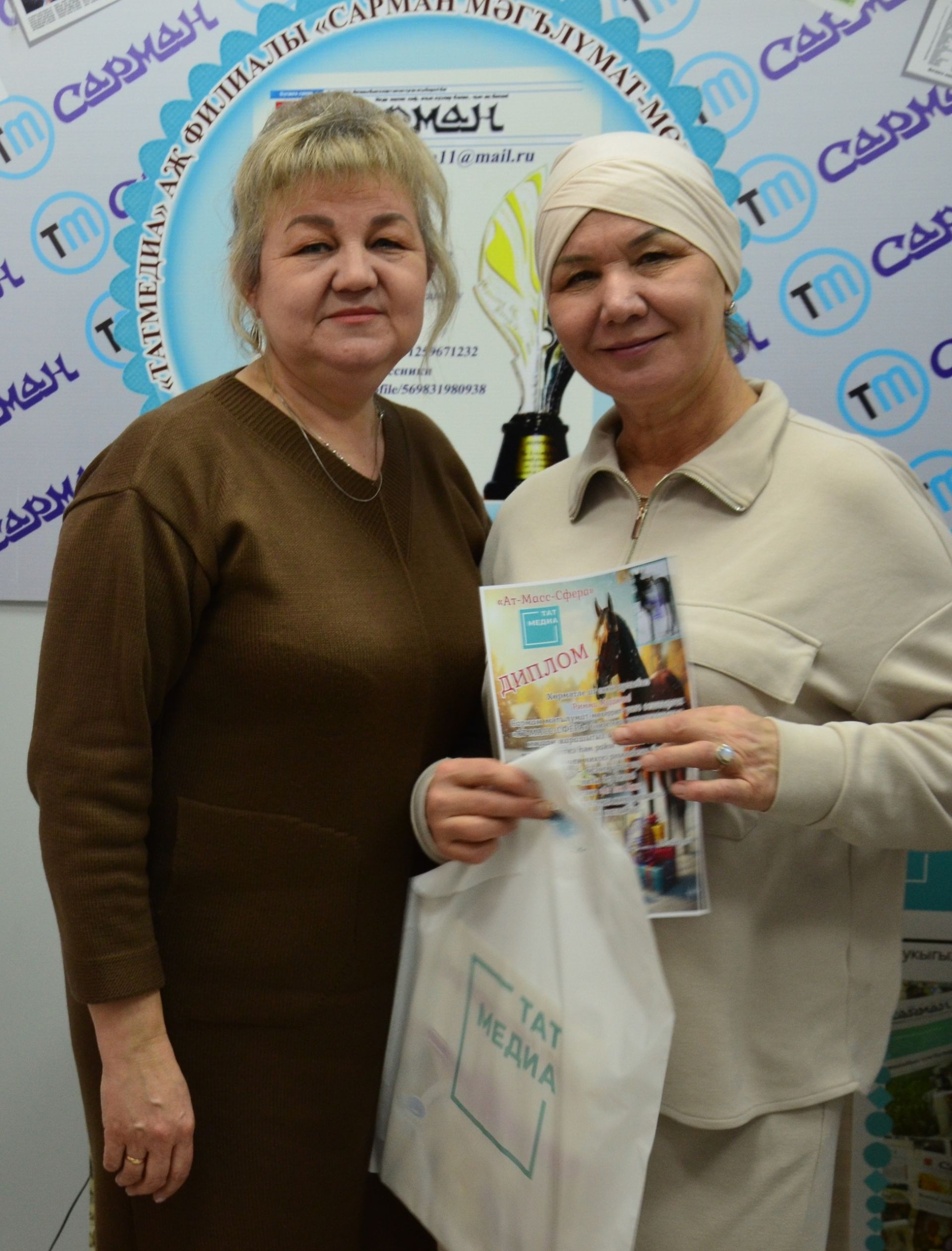 Матбугат үзәгендә «Ат-Масс-Сфера» бәйгесе җиңүчеләрен бүләкләделәр