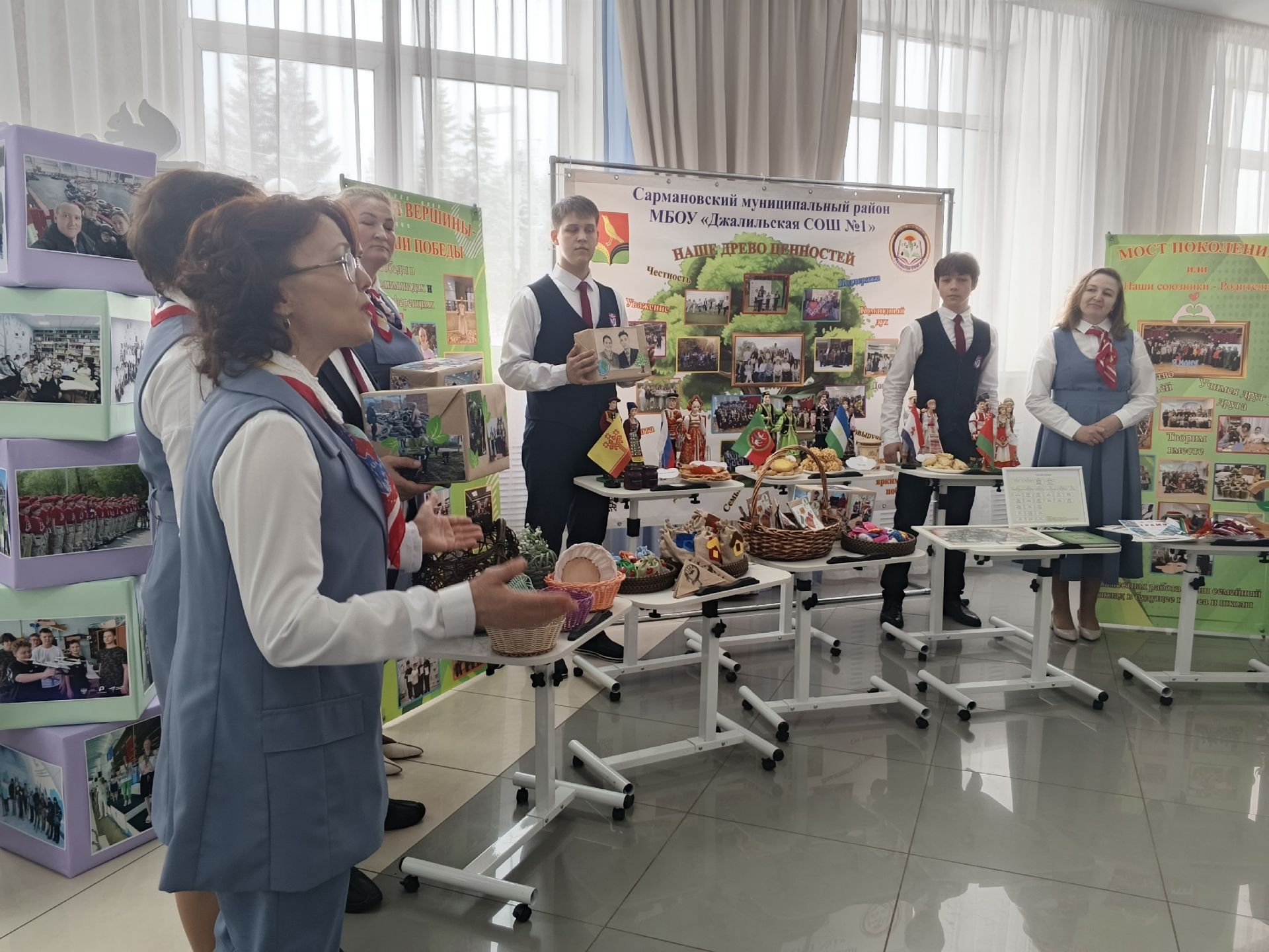 Җәлил беренче мәктәбе «Тату сыйныф серләре» бәйгесенең зона этабында җиңде