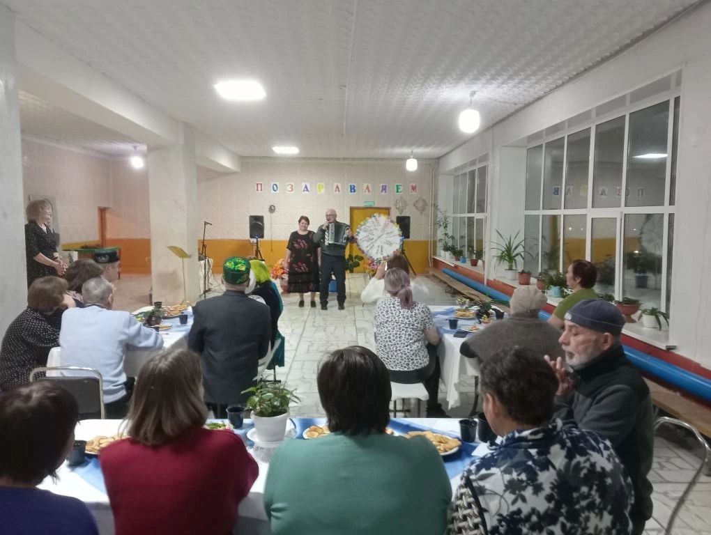 «Уңыш тәгәрмәче» Петровский Завод авылы халкына бәйрәм бүләк итте