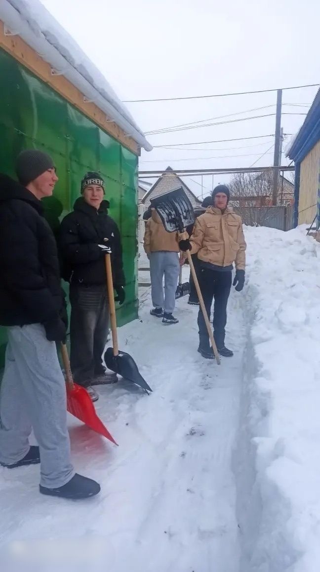 Сармановские юнармейцы помогли ветерану СВО