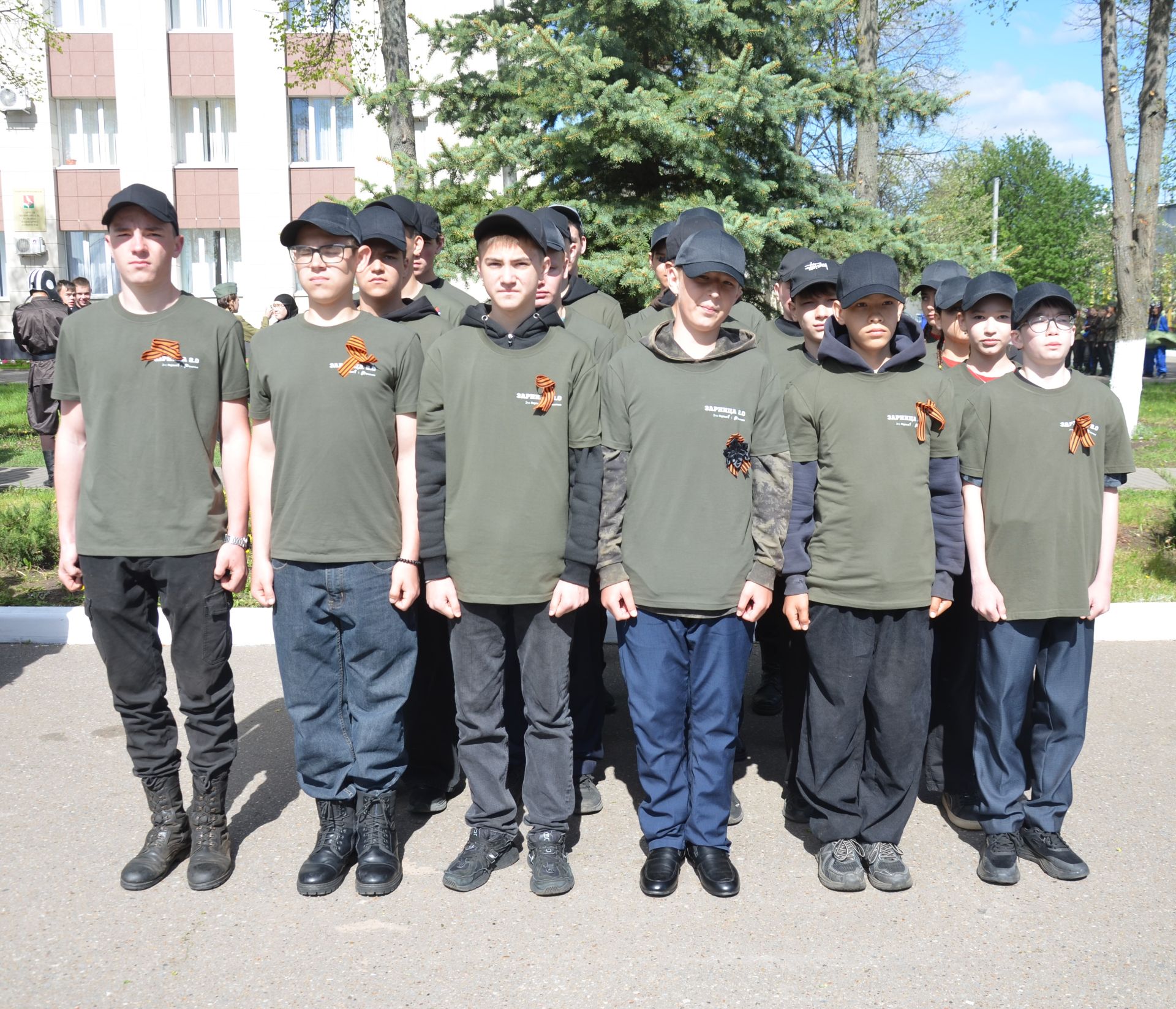 Парад бәйрәмнең иң тантаналы өлеше булды