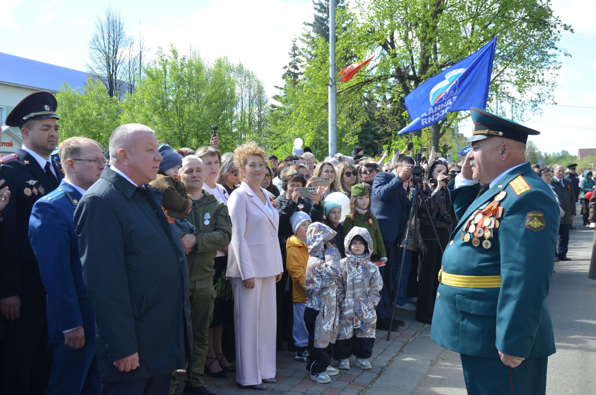 Парад бәйрәмнең иң тантаналы өлеше булды