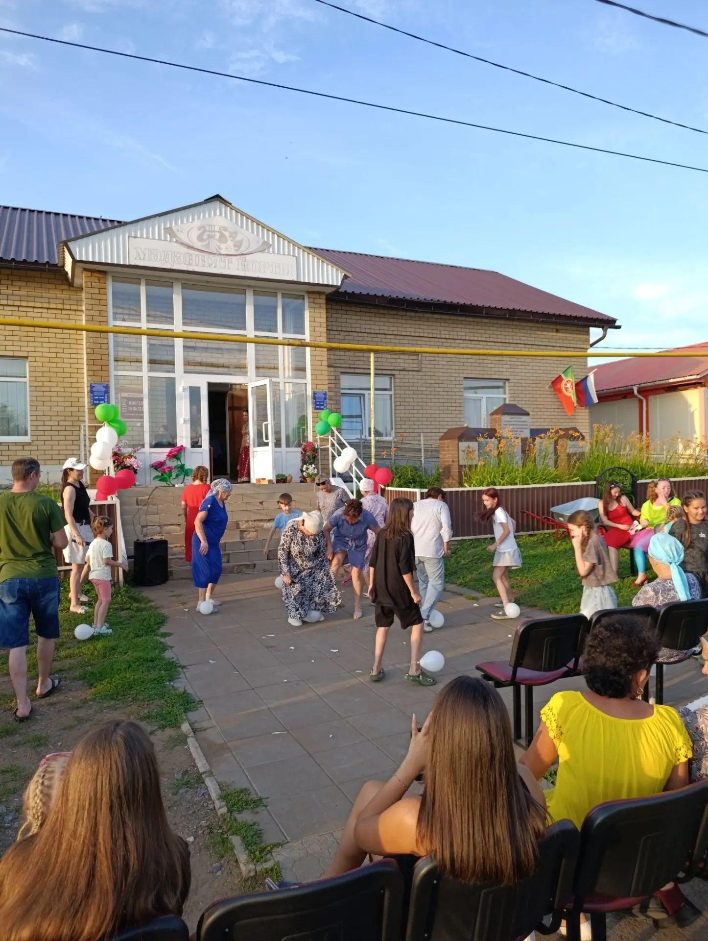 Җирлек йолдызлары концерт куйганнар