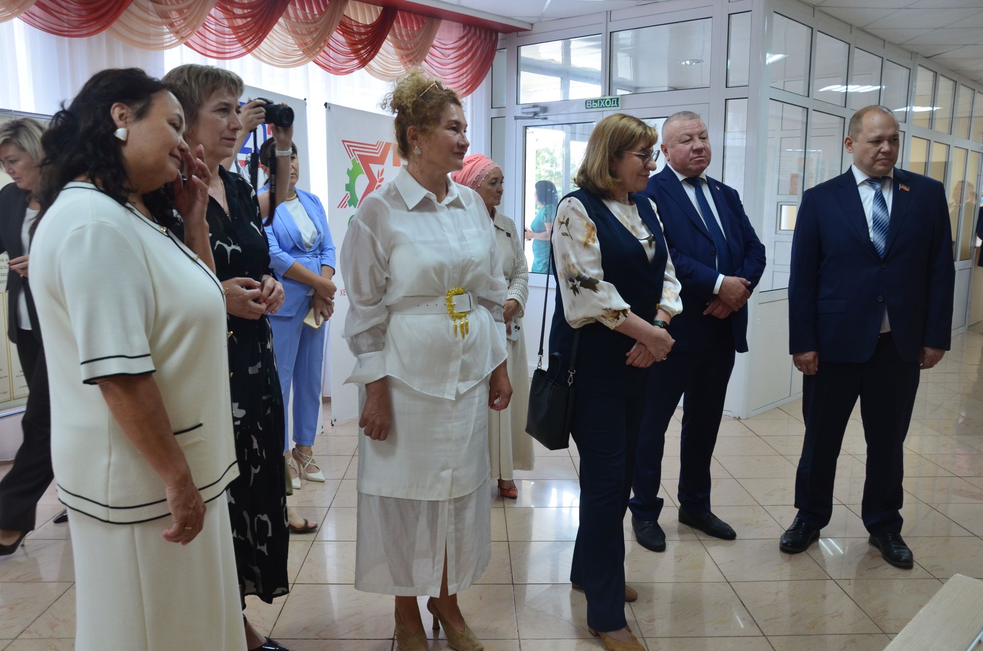 Мәгариф хезмәткәрләре узган елга йомгак ясадылар, яңа уку елына бурычлар билгеләделәр