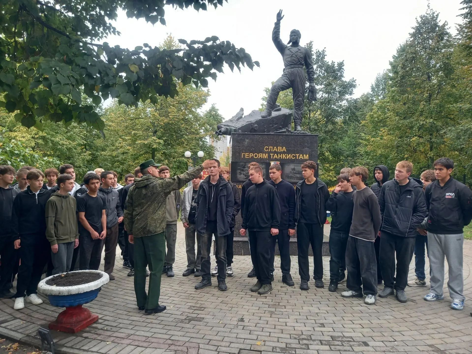 Сарман егетләре Казан танк училищесында булып кайтты
