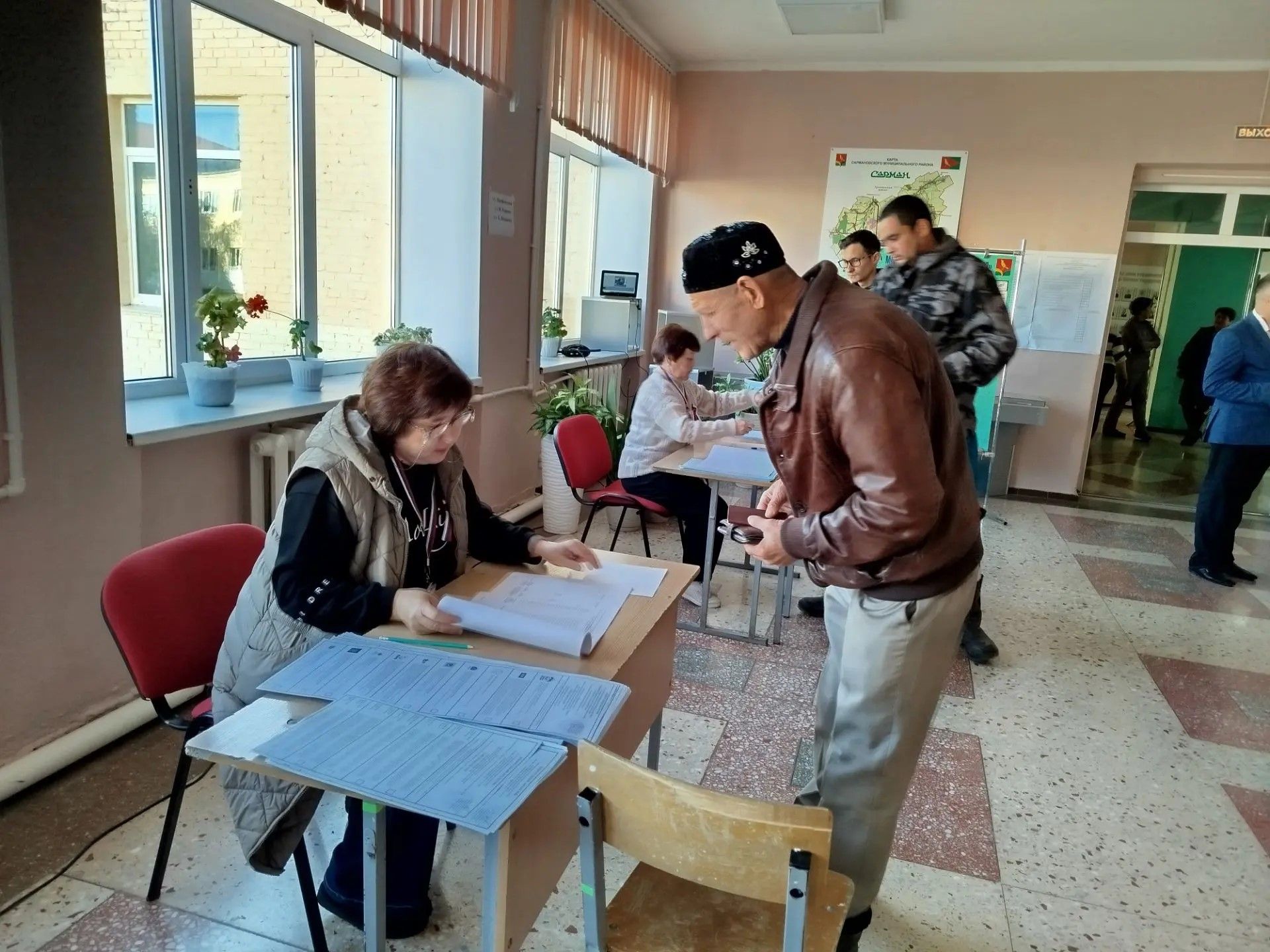 Районның сайлау участоклары үз эшләрен башладылар