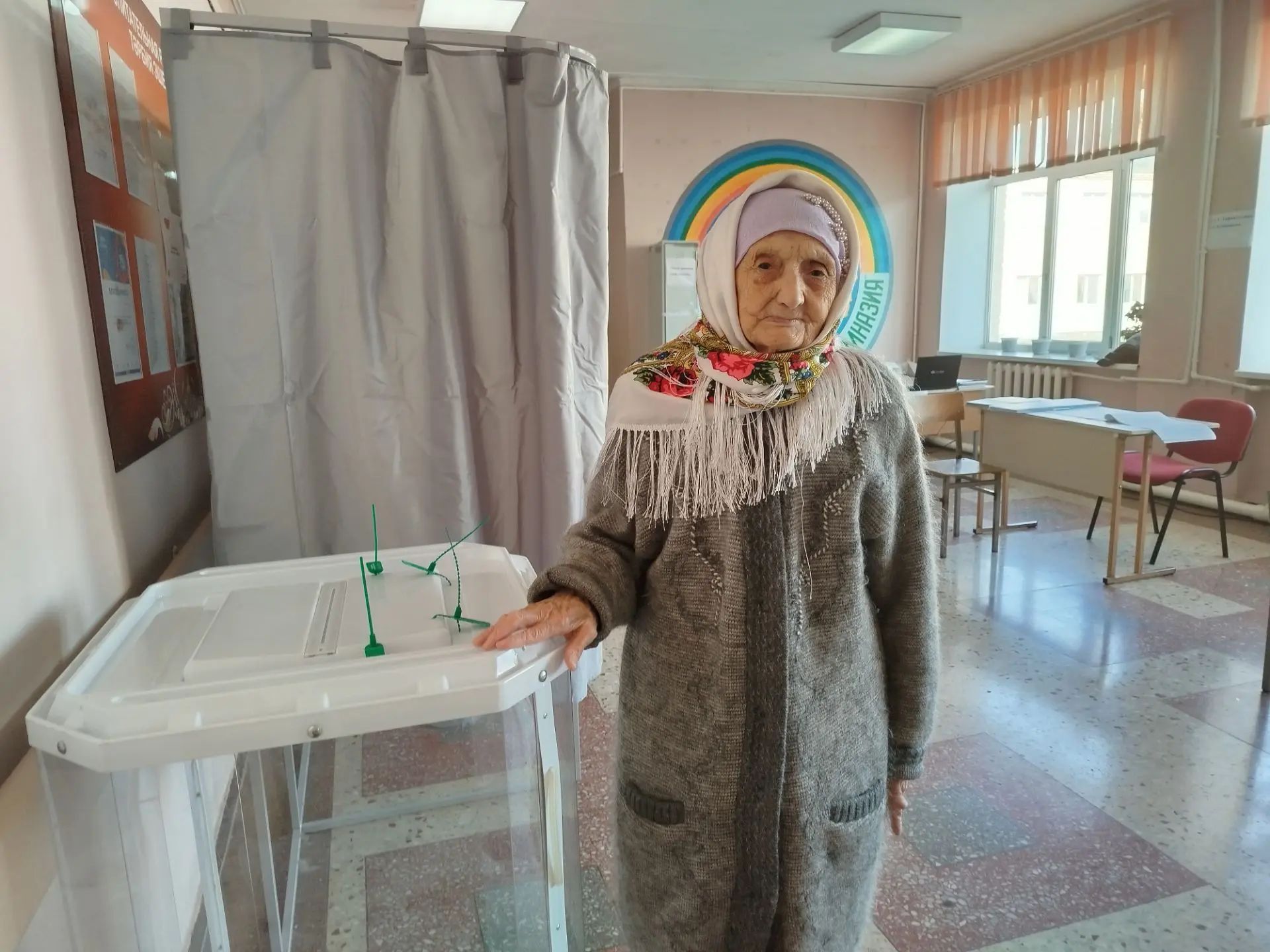 98 яшьлек Назимә апа сайлауга дип Казаннан ук кайткан