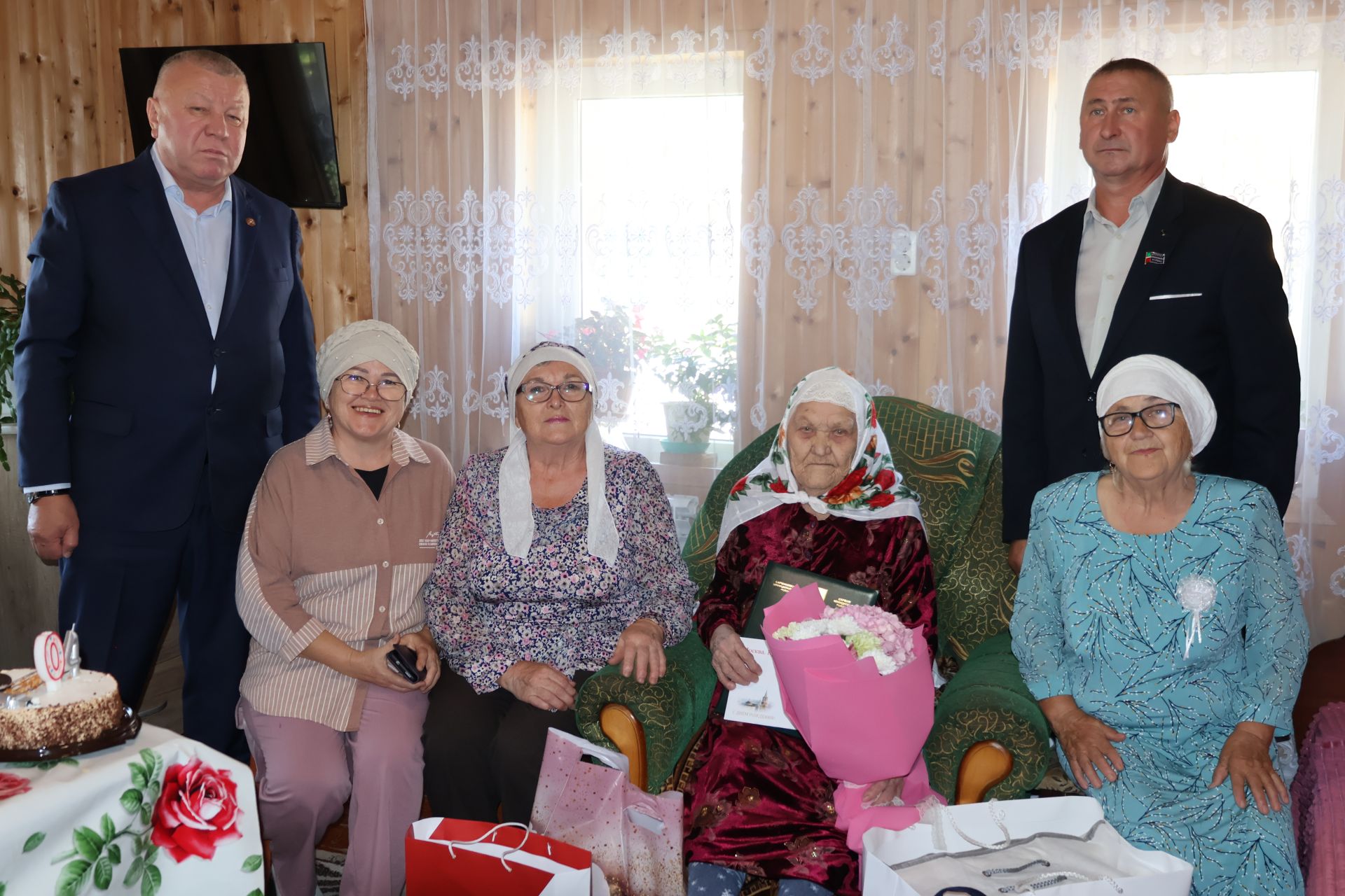 Сарманның ак әбисе Вәсилә Юнысовага 104 яшь тулды