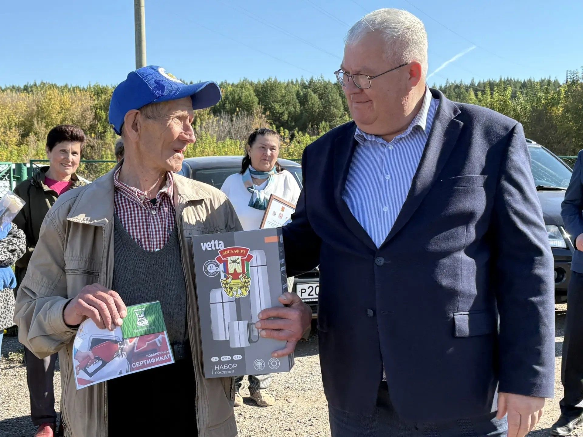 Районда автомобиль йөртүче өлкәннәр ярыштылар
